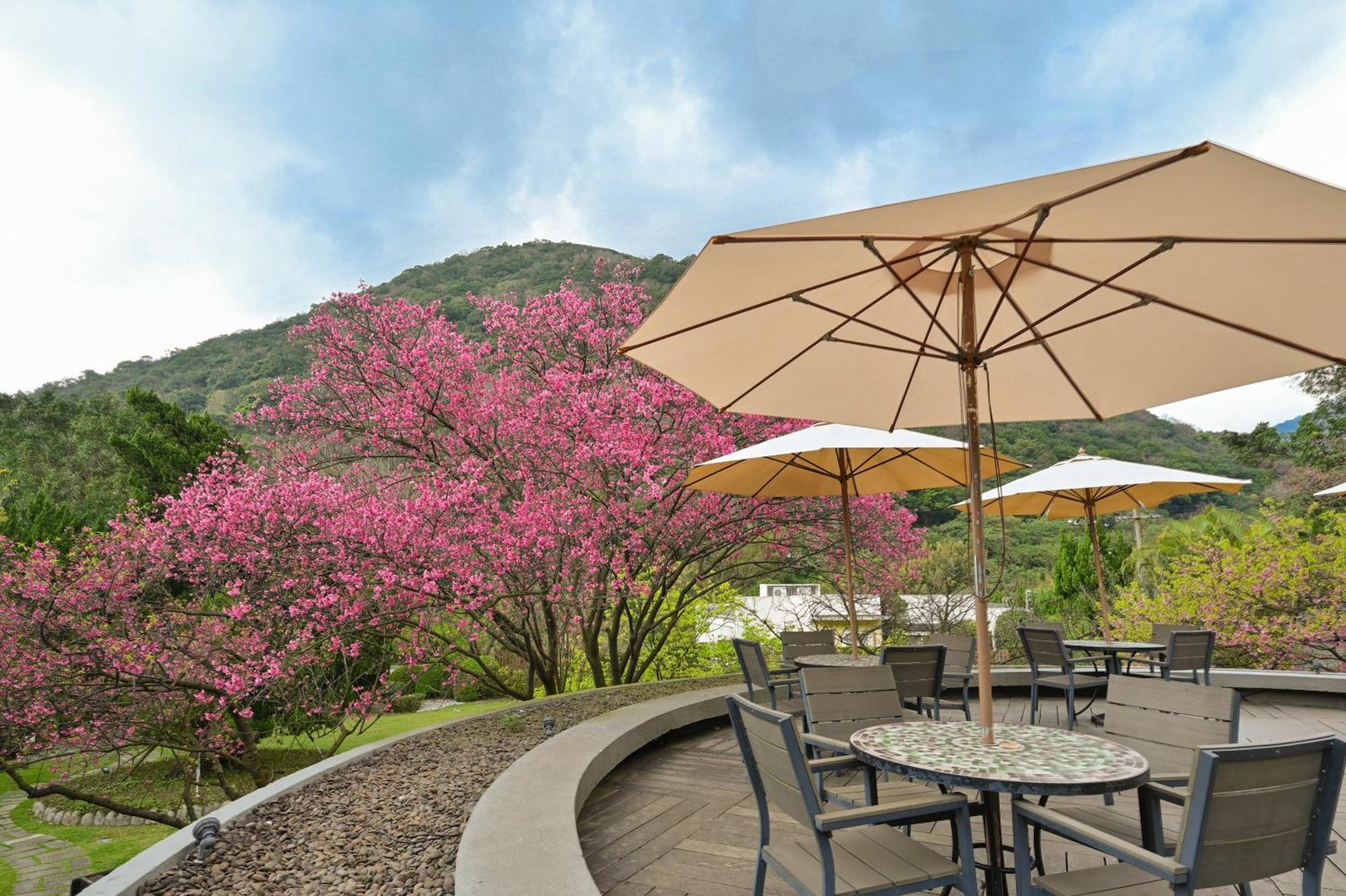 Check Inn Select Taipei Yamgmingshan Exterior photo